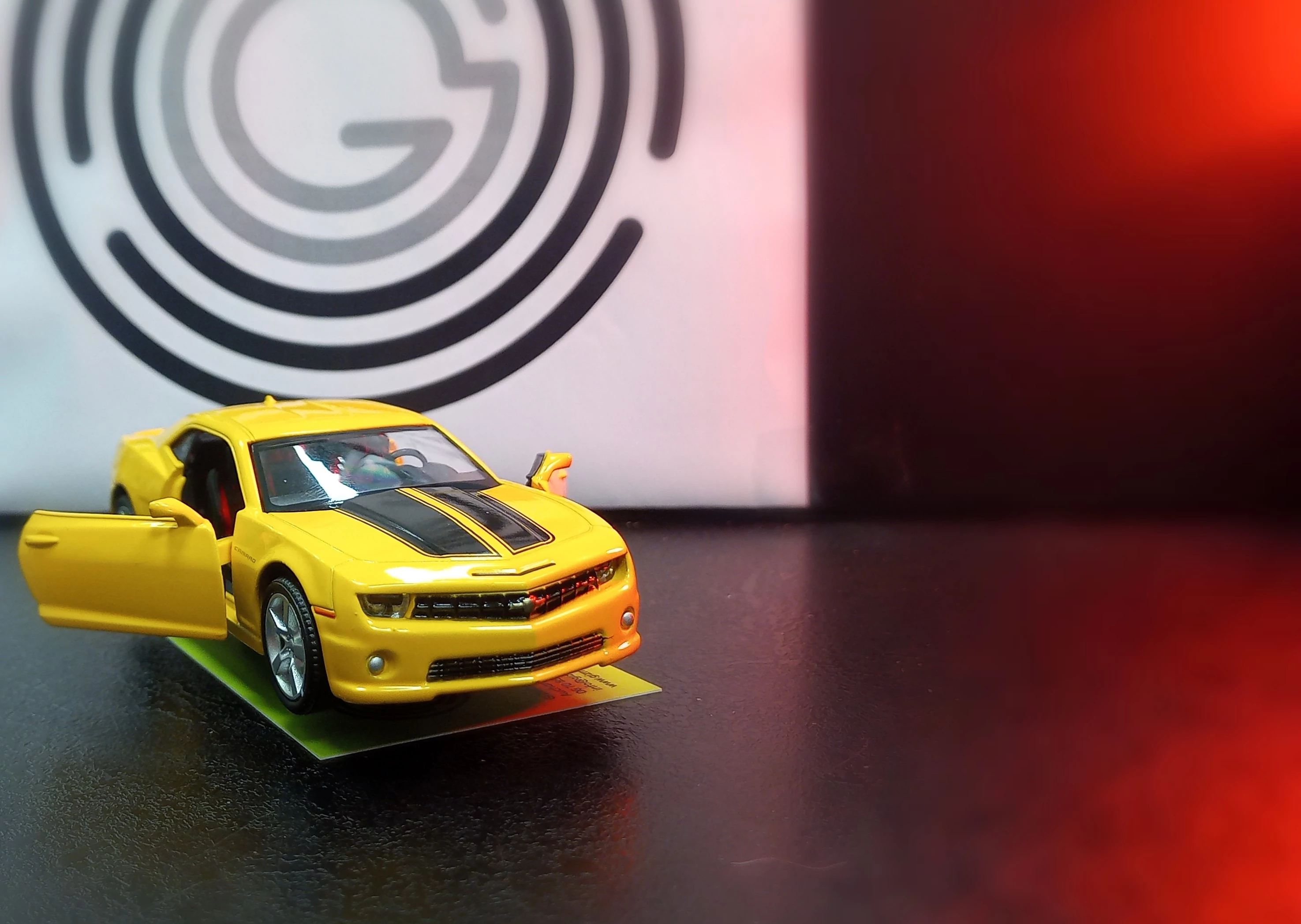 Rmz City fém autó 1:32 - CHEVROLET CAMARO SÁRGA