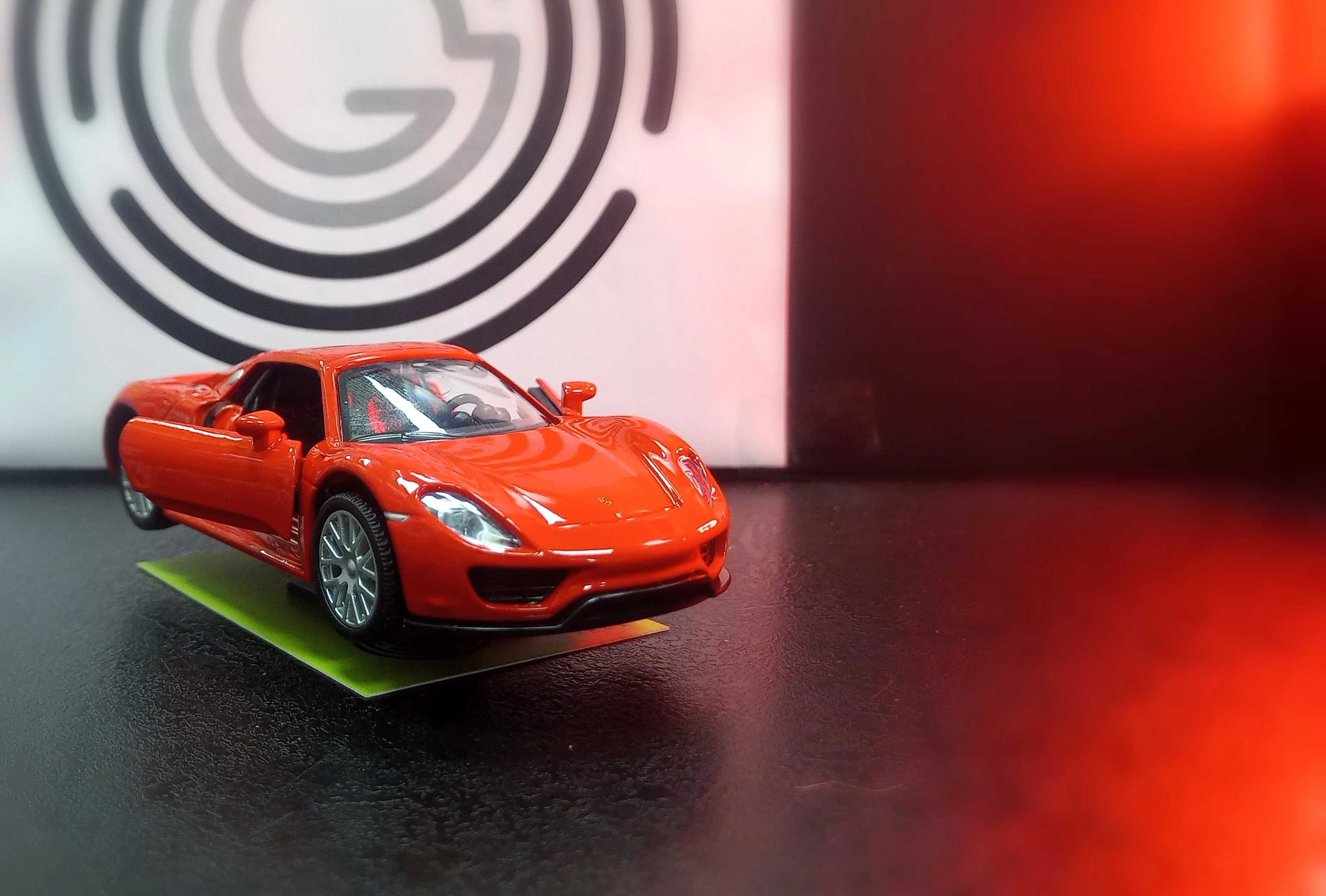 Rmz City fém autó 1:32 - PORSCHE 918 SPYDER PIROS